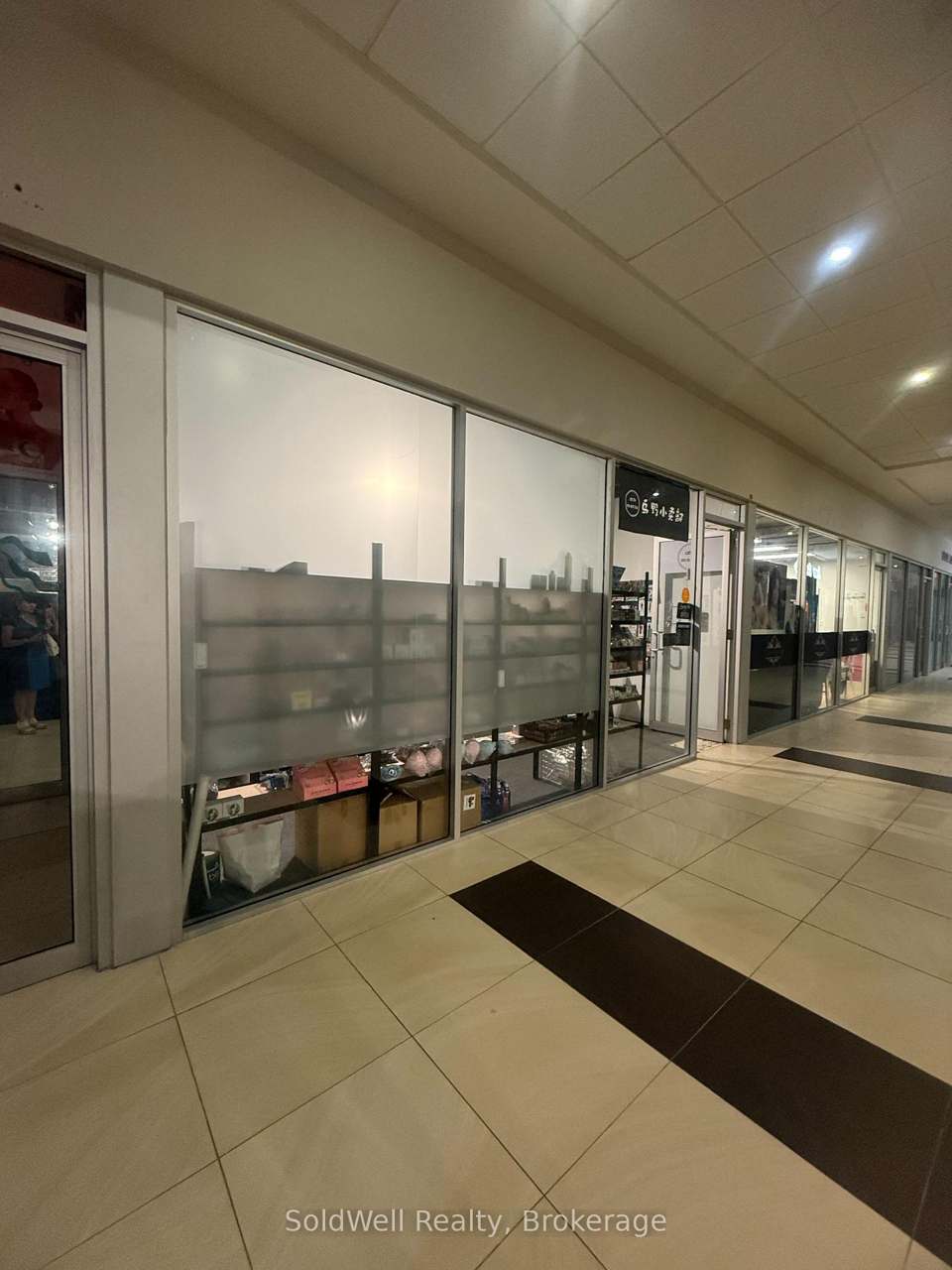 384 Yonge Street 7, Toronto, ON M5B 1S8