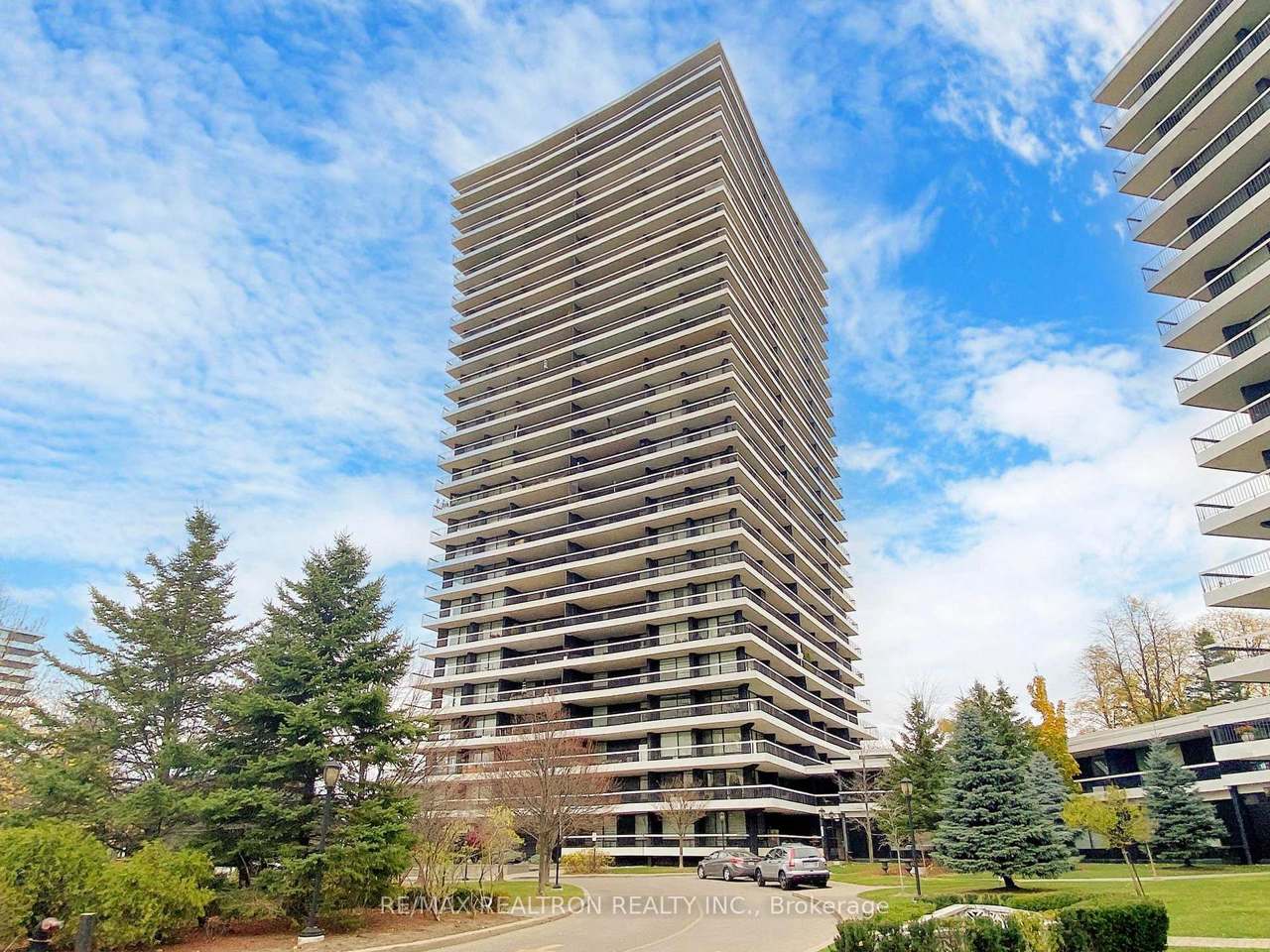 135 Antibes Drive 1706, Toronto, ON M2R 2Z1