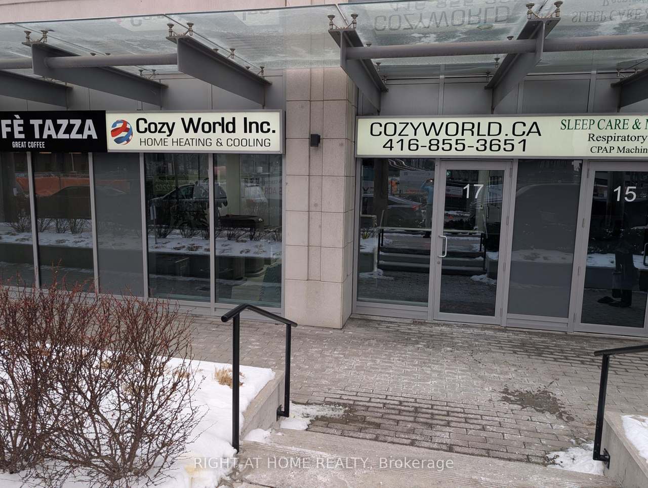 17 Tippett Road, Toronto, ON M3H 2V1