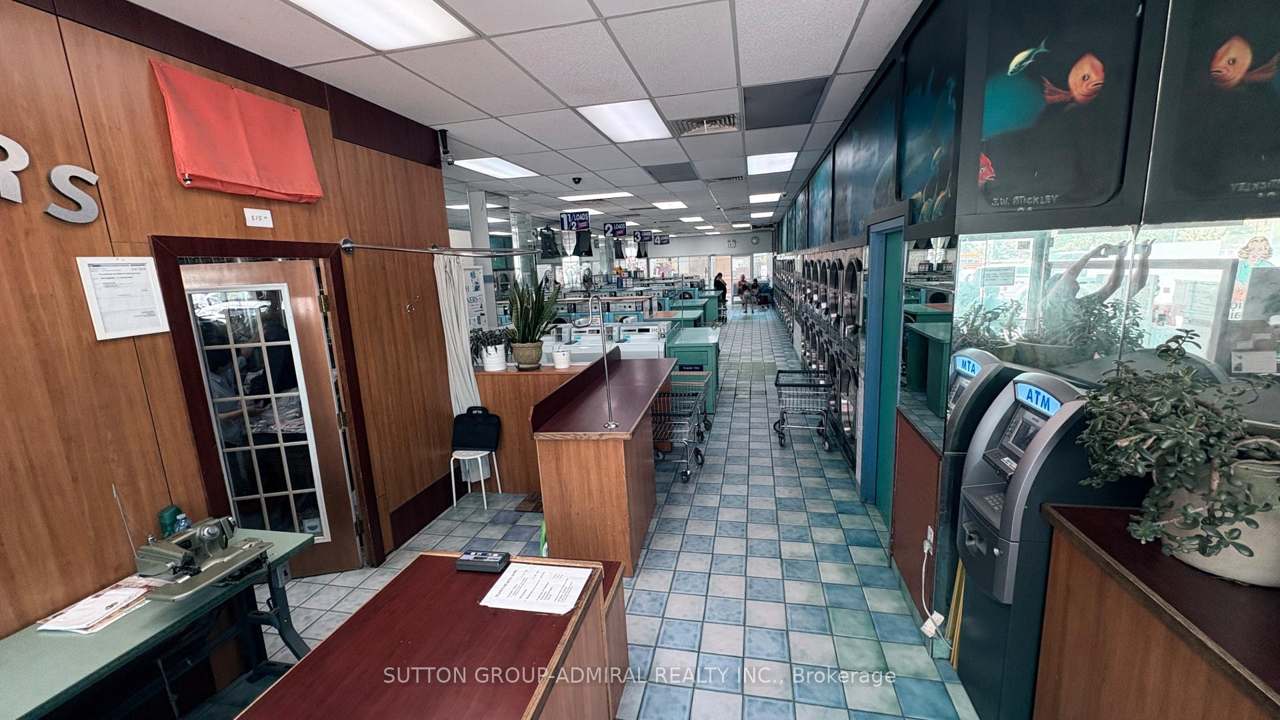 747 don mills Road 10A, Toronto, ON M3C 1T2