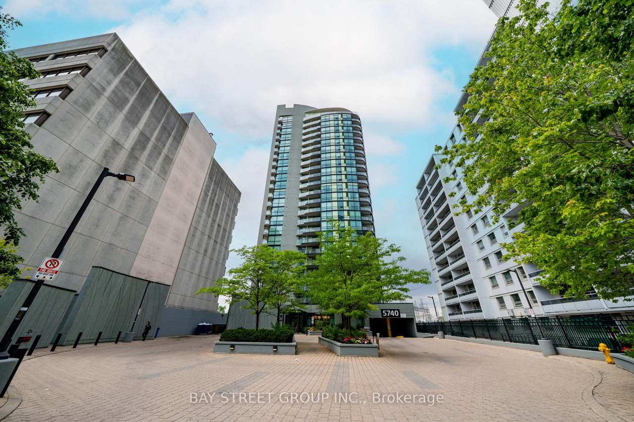 5740 Yonge Street 2009, Toronto, ON M2M 3T3