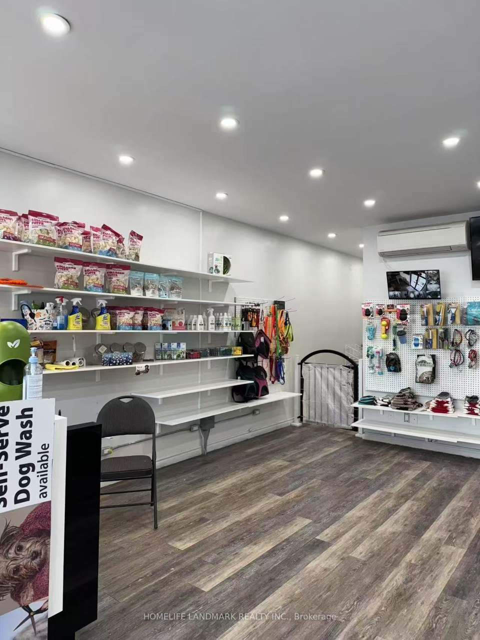 4140 Bathurst Street 4136, Toronto, ON M3H 2G6