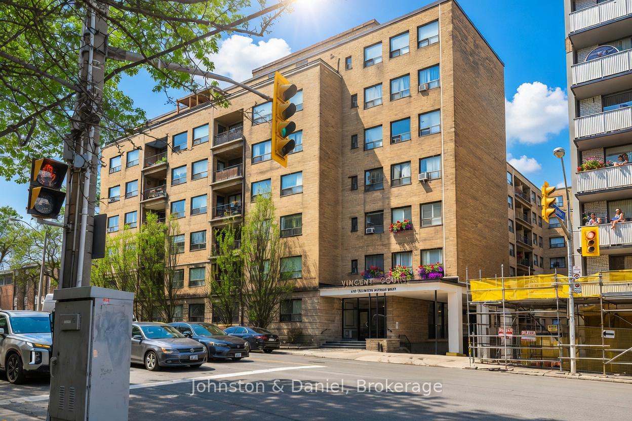 660 W Eglinton Avenue W 716, Toronto, ON M5N 1C3