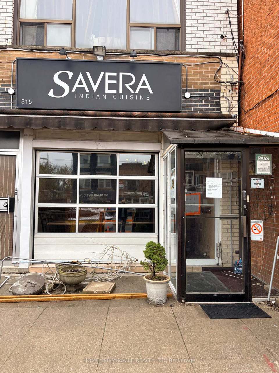 815 St Clair Avenue W, Toronto, ON M6C 1B9