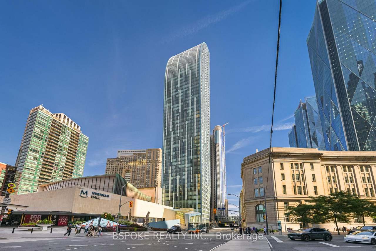 8 The Esplanade 1502, Toronto, ON M5E 0A6