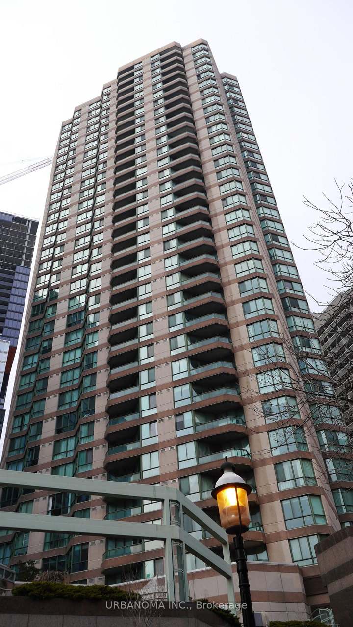 38 Elm Street 3200, Toronto, ON M5G 2K5