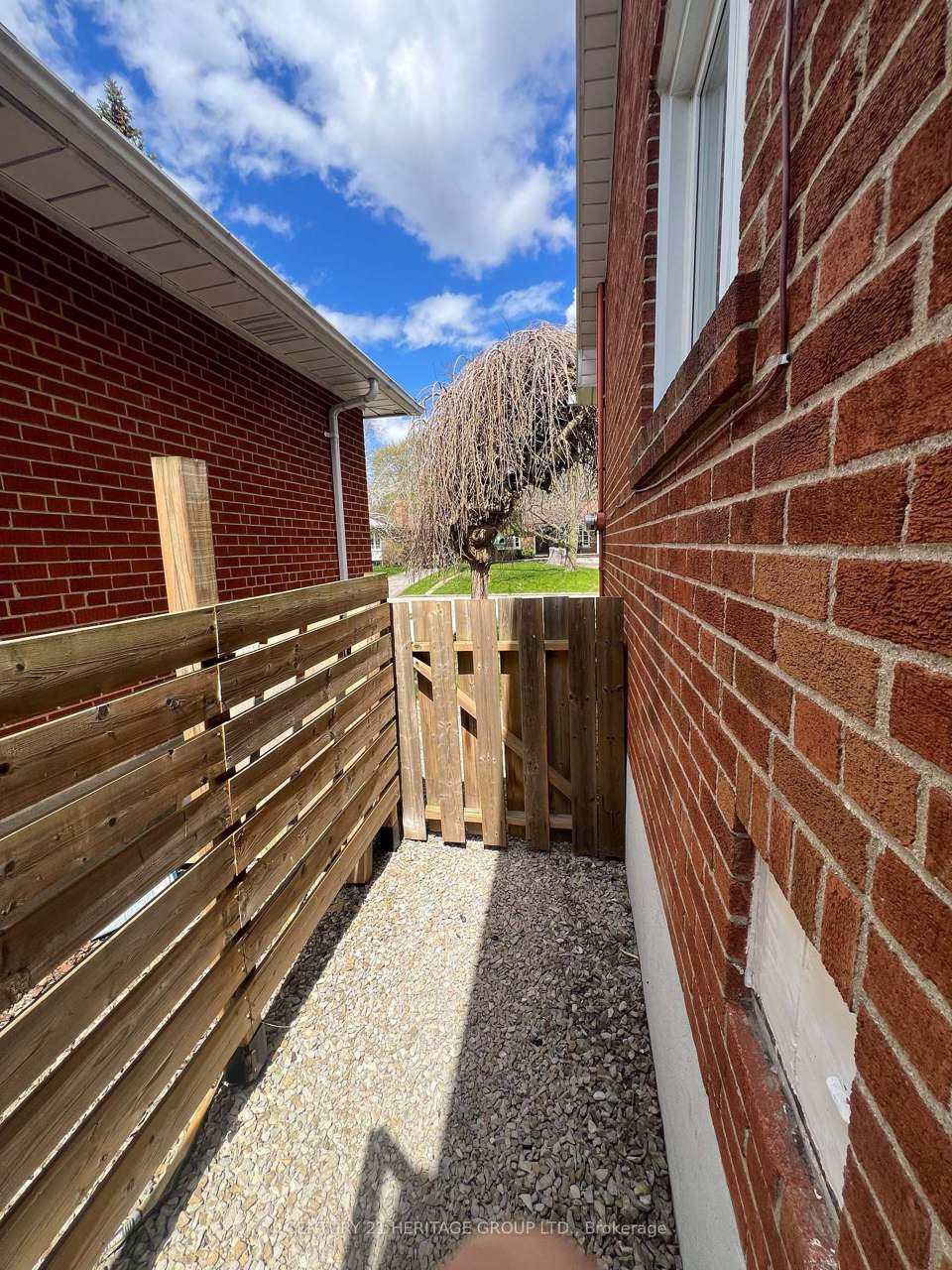 11 Elynhill Drive, Toronto, ON M2R 1C5