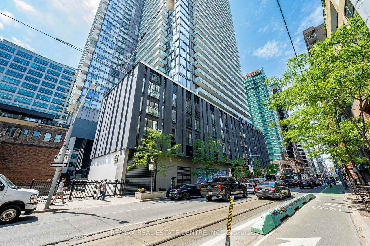 25 Richmond Street E 312, Toronto, ON M5C 1N7