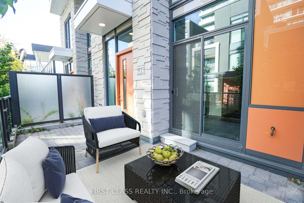 95 Mcmahon Drive TH103, Toronto, ON M2K 0H2