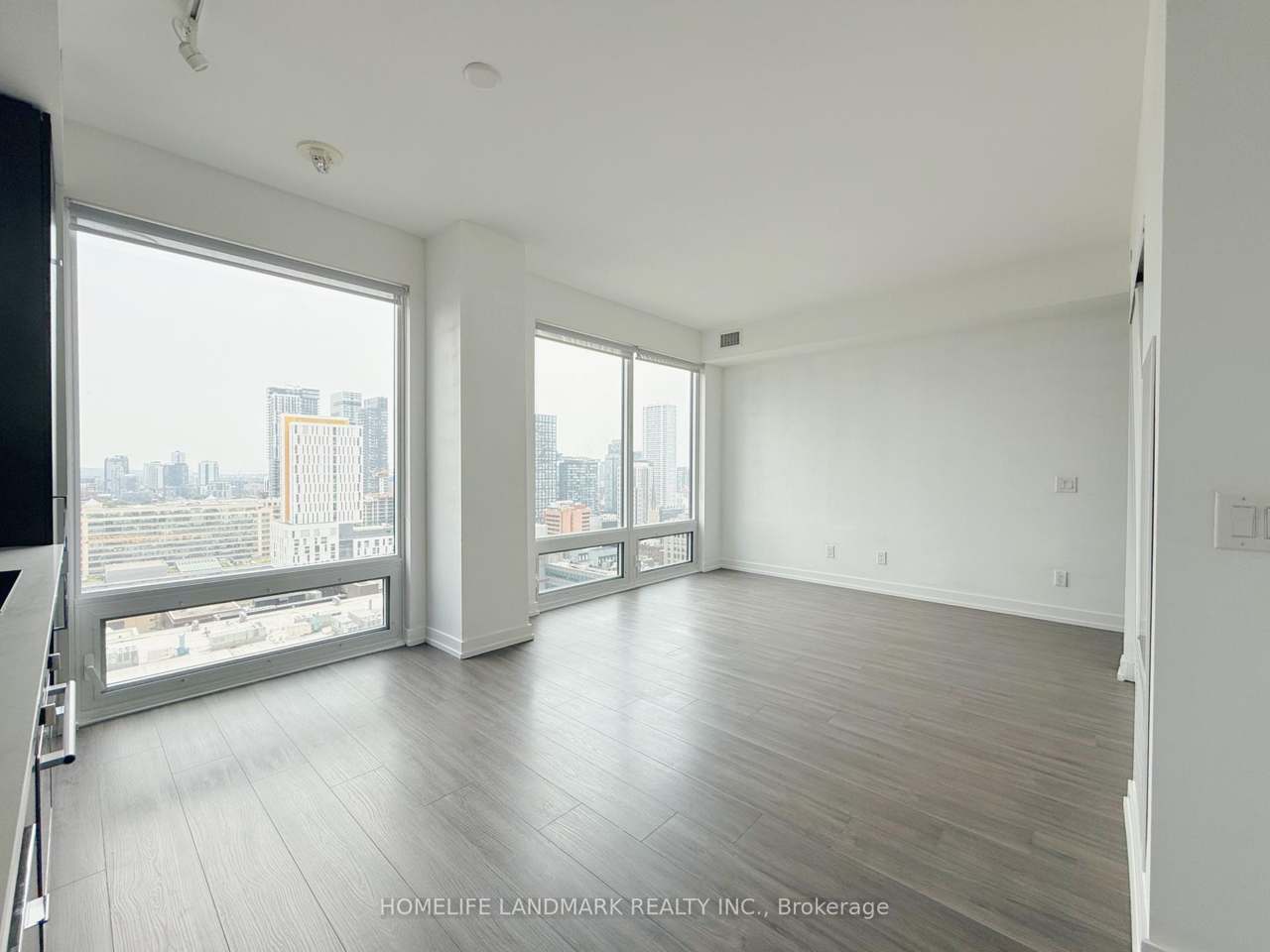 20 Edward Street 2202, Toronto, ON M5G 0C5