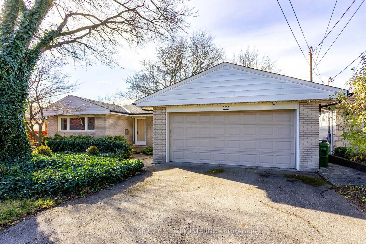 22 Heathview Avenue, Toronto, ON M2K 2C1