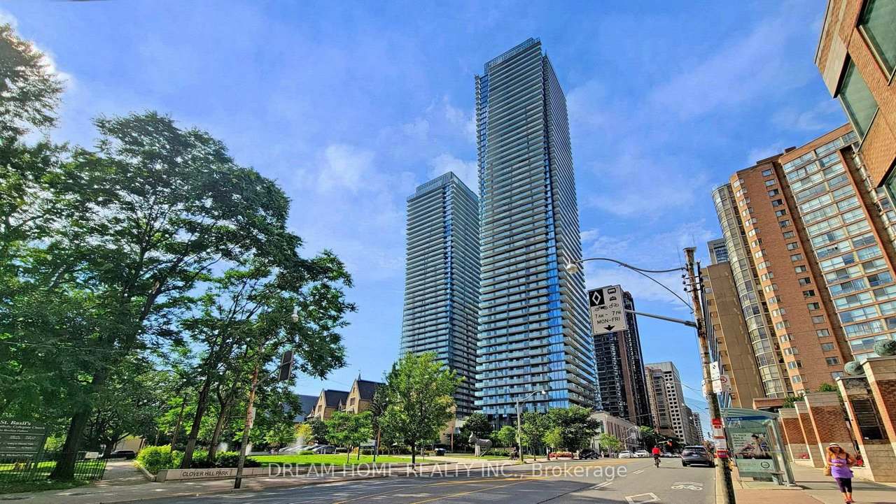 1080 Bay Street 709, Toronto, ON M5S 0A5