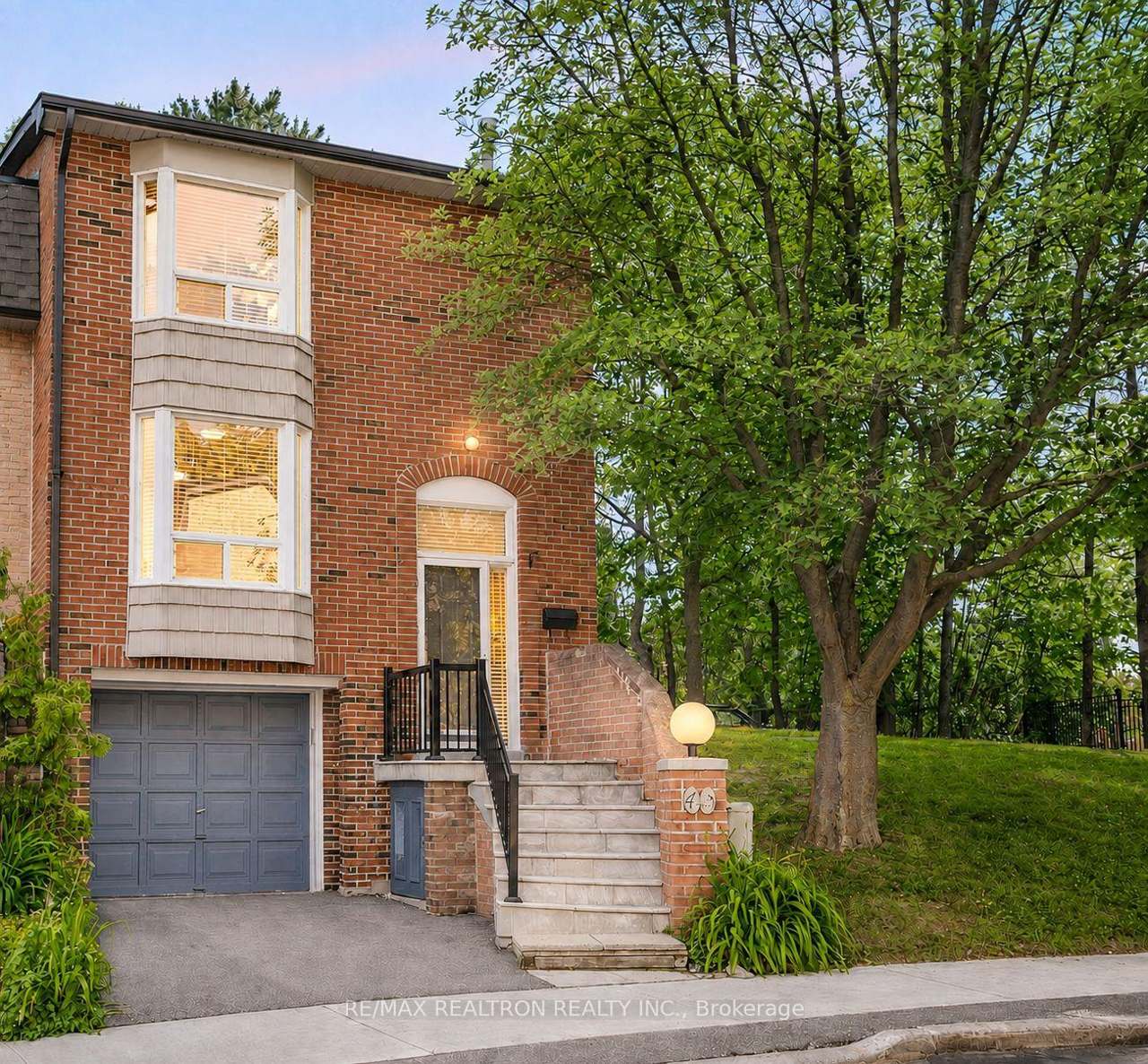 43 Wild Gingerway Road, Toronto, ON M3H 5W9