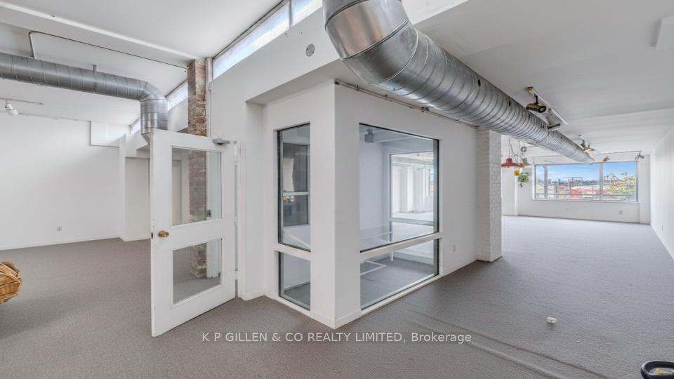 315 Avenue Road 5, Toronto, ON M4V 2H2