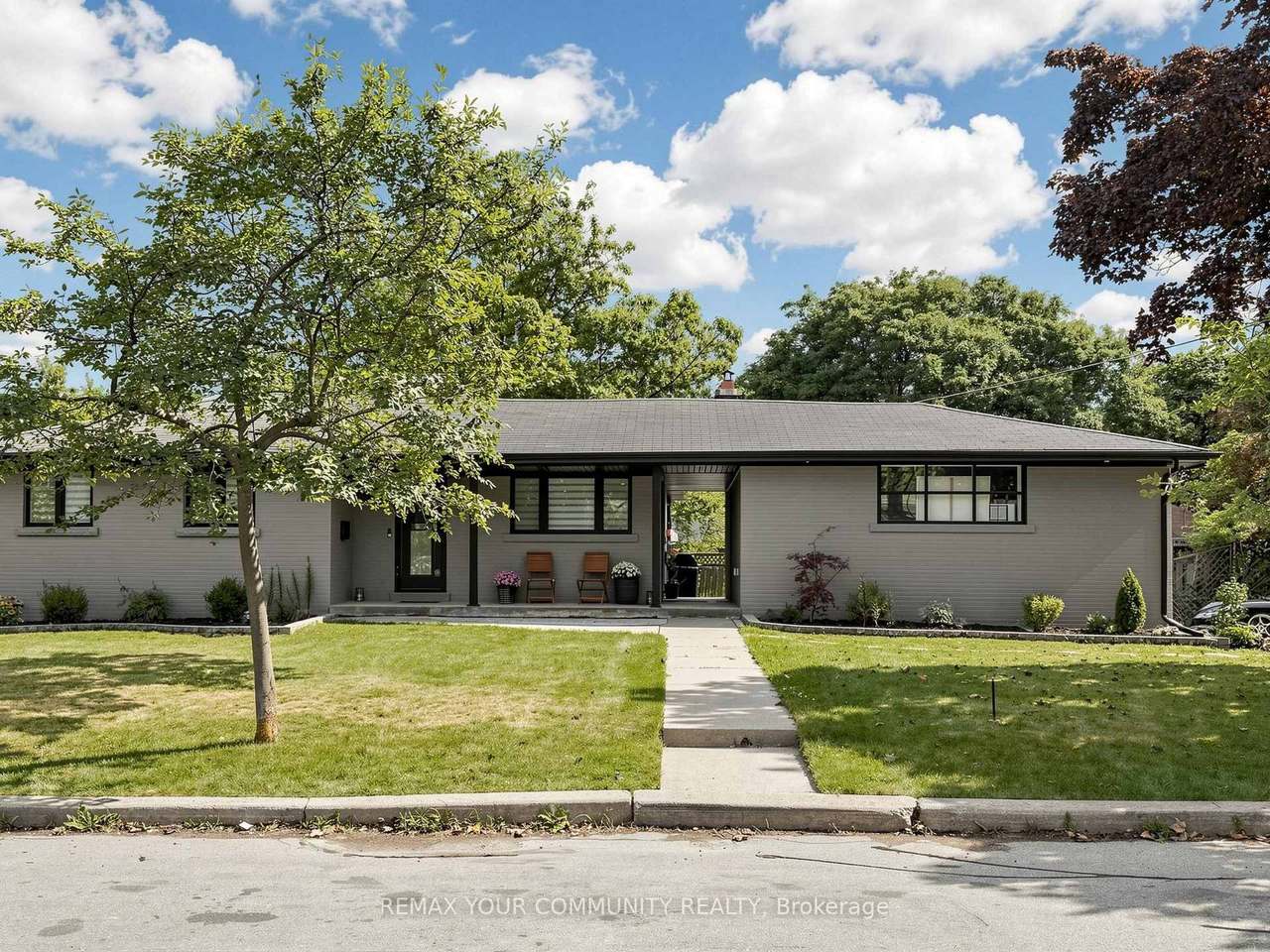 299 Horsham Avenue, Toronto, ON M2R 1G5