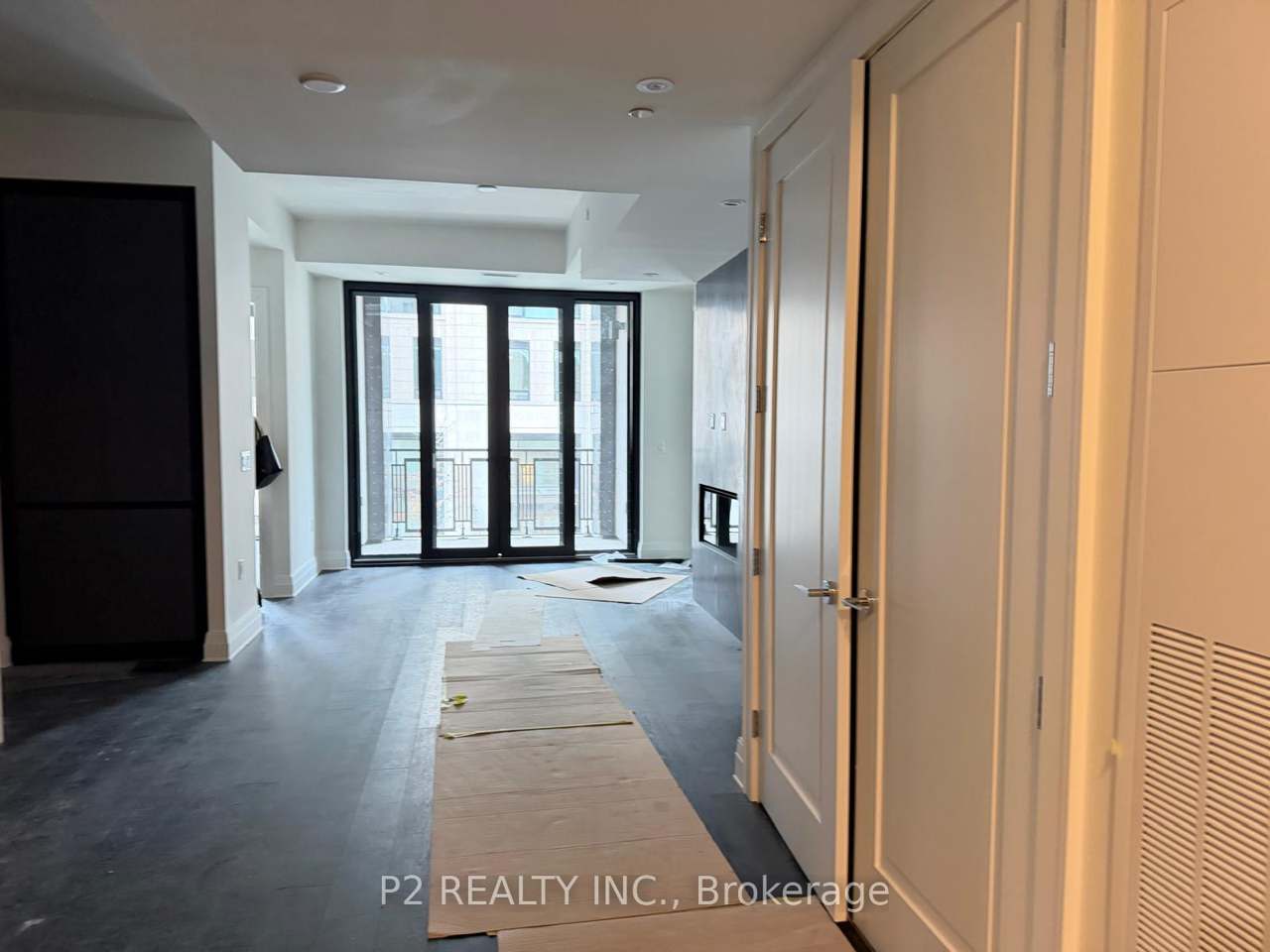 2 Forest Hill Road 205, Toronto, ON M4V 2L3