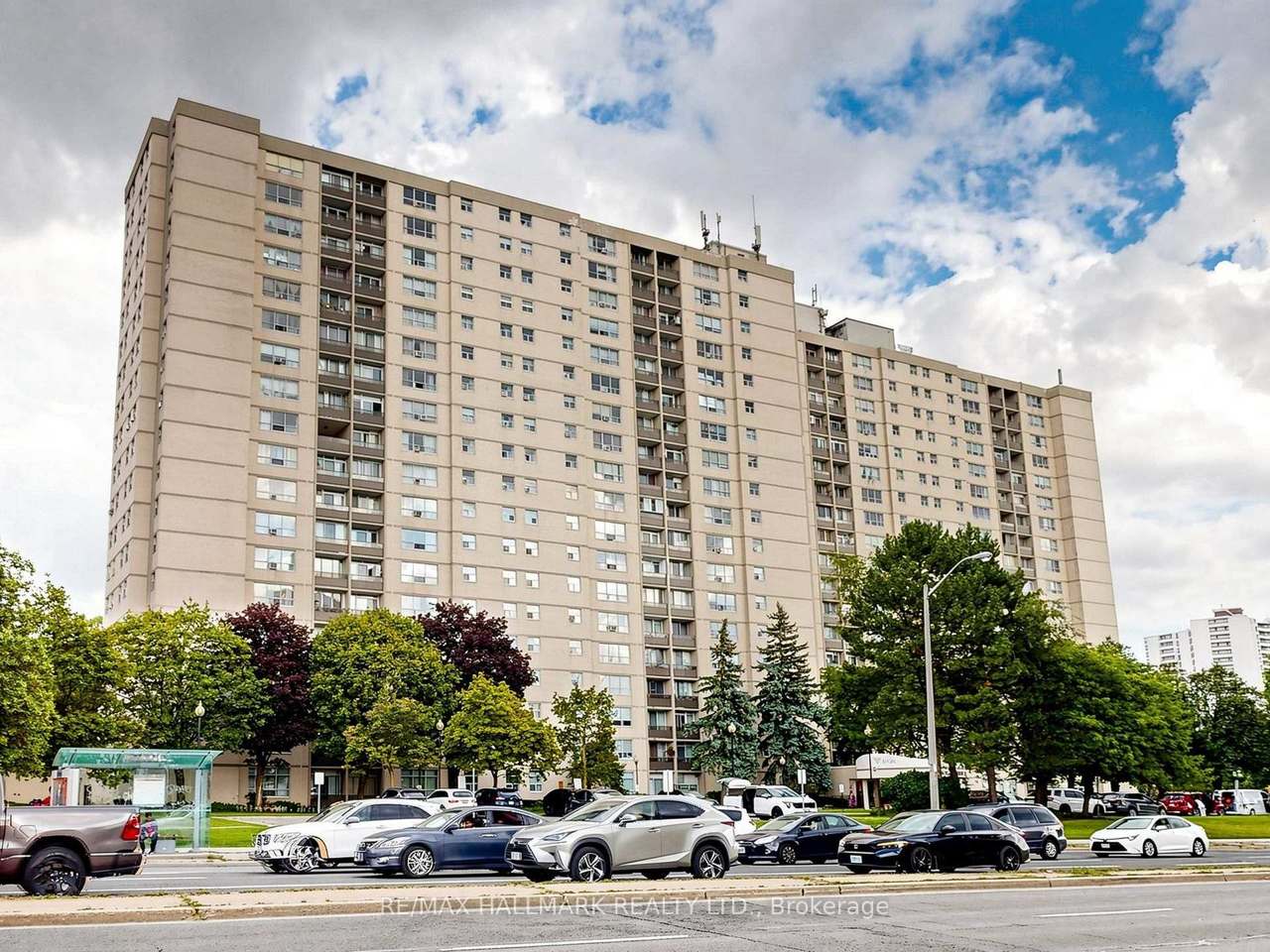 5 Parkway Forest Drive 1609, Toronto, ON M2J 1L2