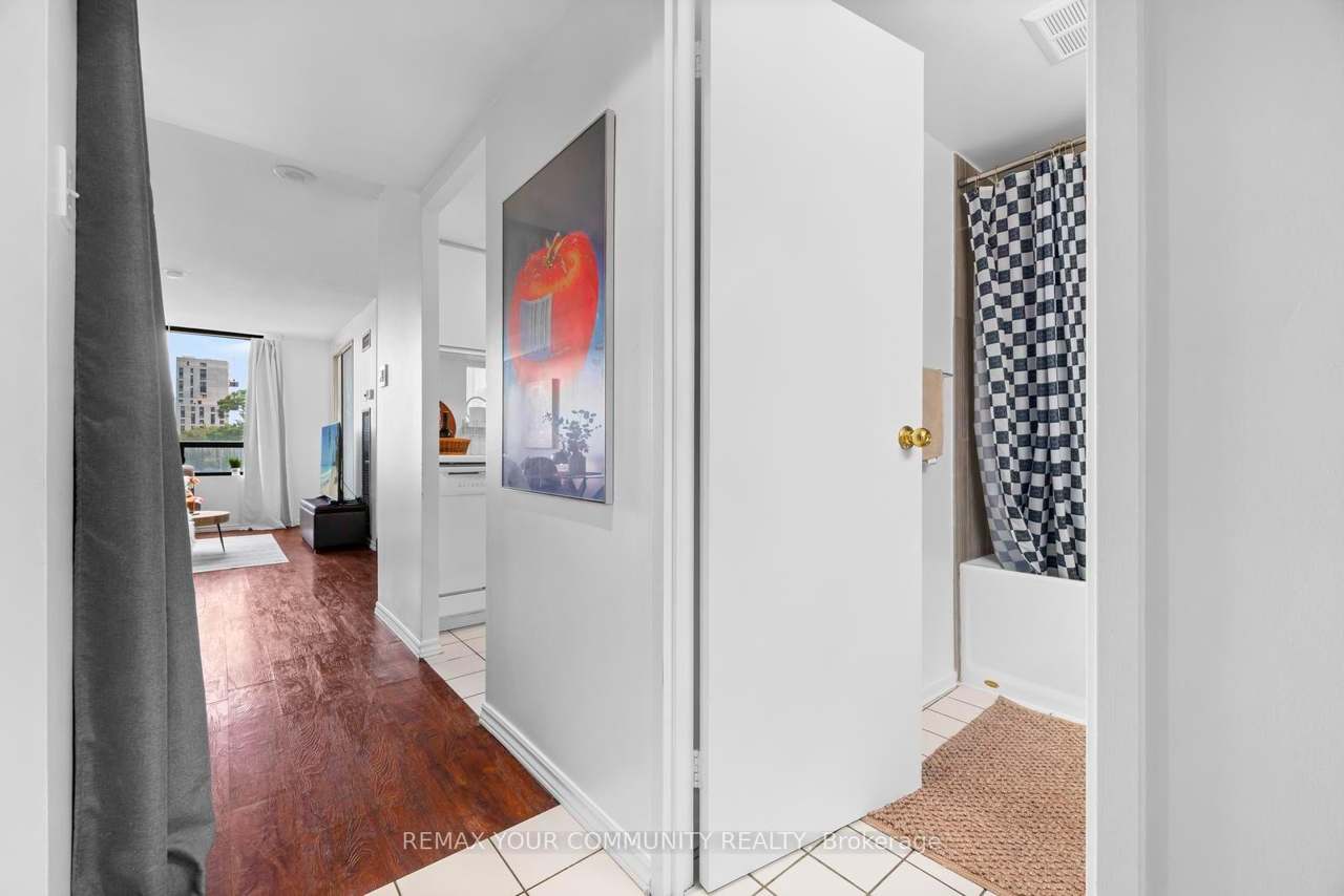 117 Gerrard Street E 504, Toronto, ON M5B 2L4