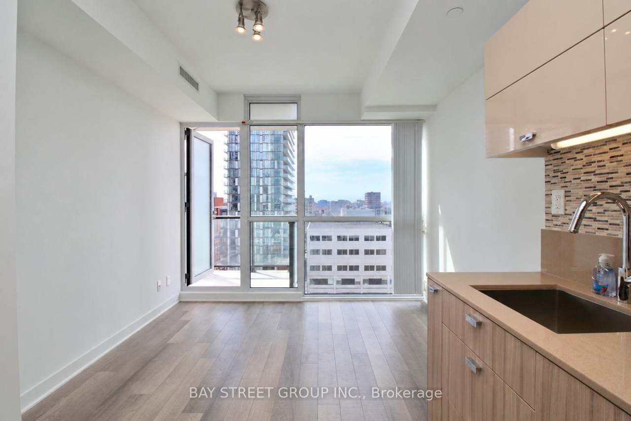 290 Adelaide Street W 1303, Toronto, ON M5V 0P3