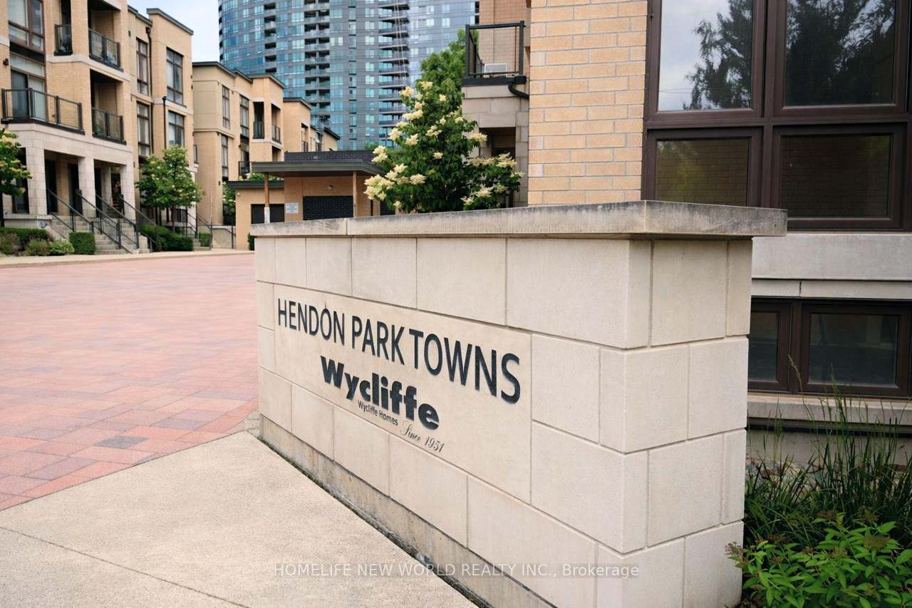 19 Eldora Avenue 45, Toronto, ON M2M 1R3