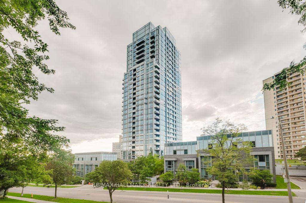 18 Graydon Hall Drive 1803, Toronto, ON M3A 0A4
