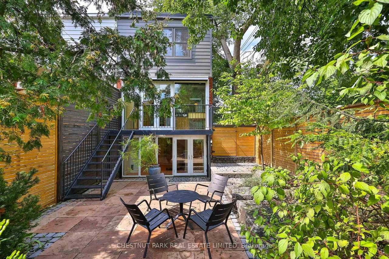 211 Snowdon Avenue, Toronto, ON M4N 2B4