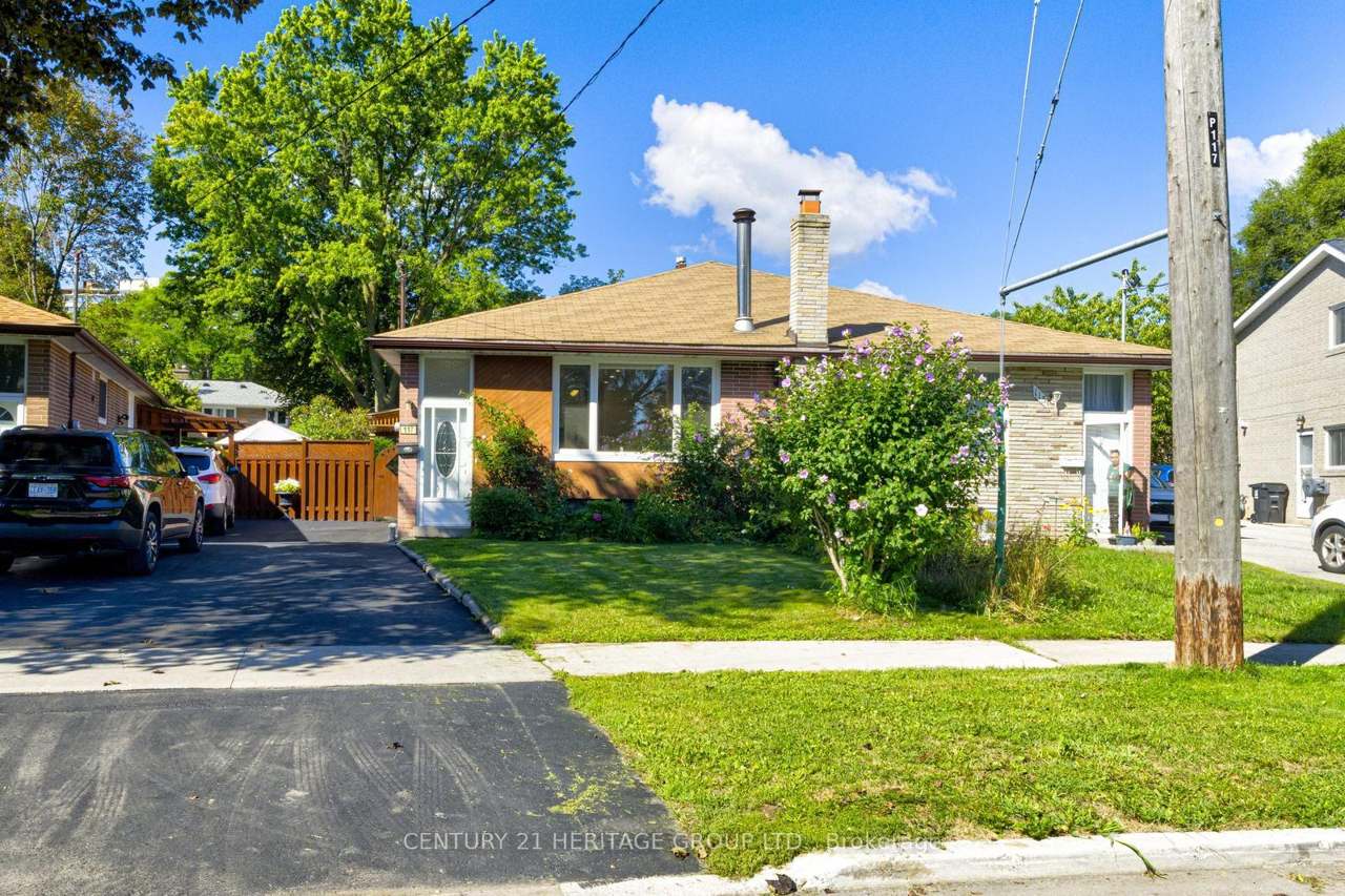 117 Marbury Crescent, Toronto, ON M3A 2G3