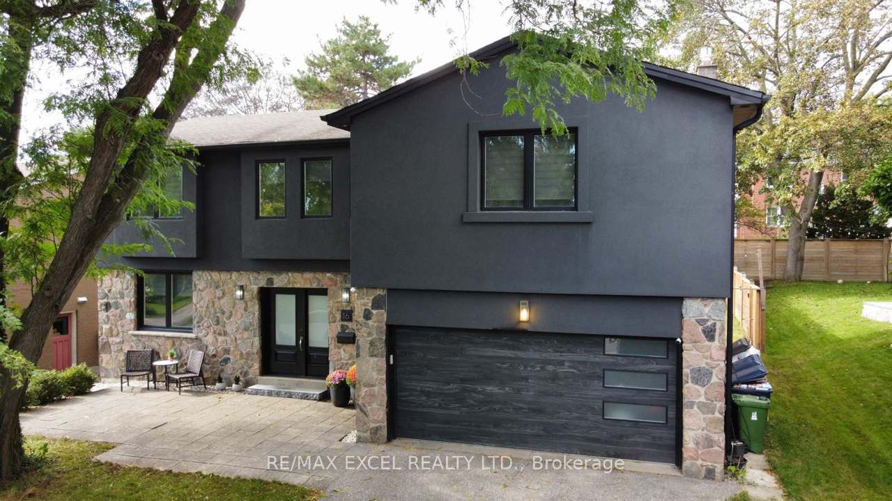 16 Aldenham Crescent, Toronto, ON M3A 1S2