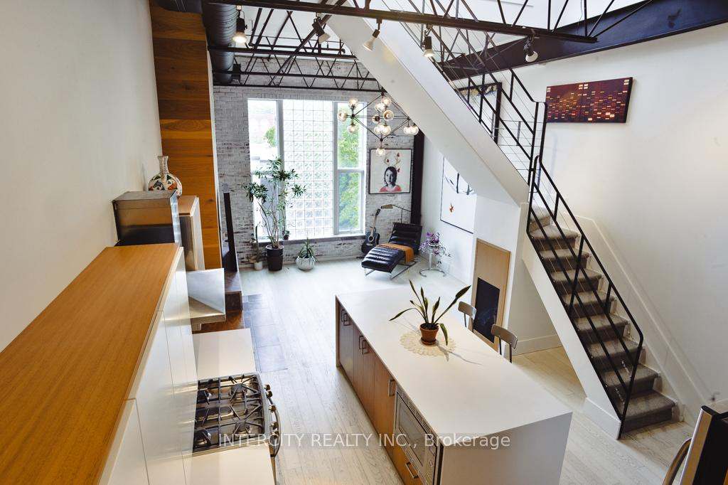 676 Richmond Street W 208, Toronto, ON M6J 1C3