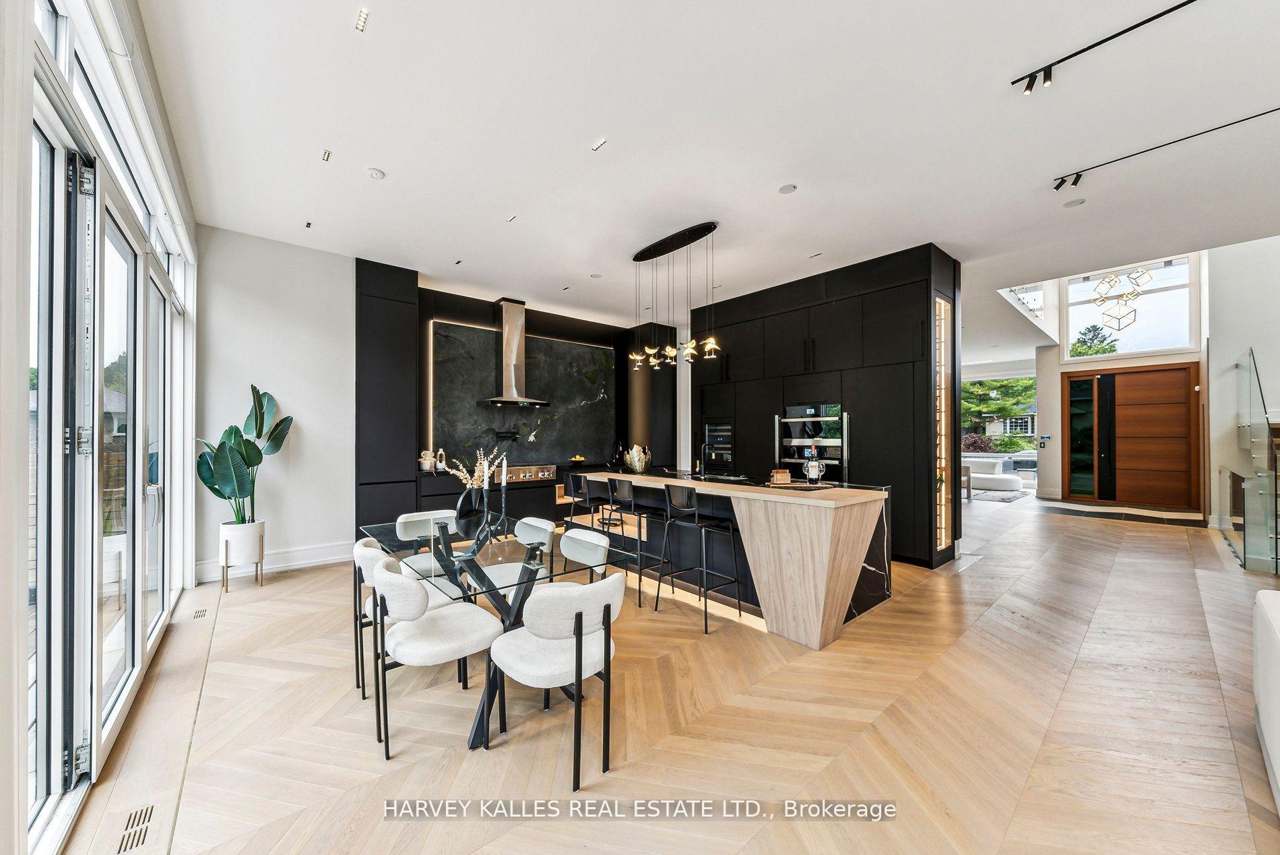 139 Newton Drive, Toronto, ON M2M 2N4