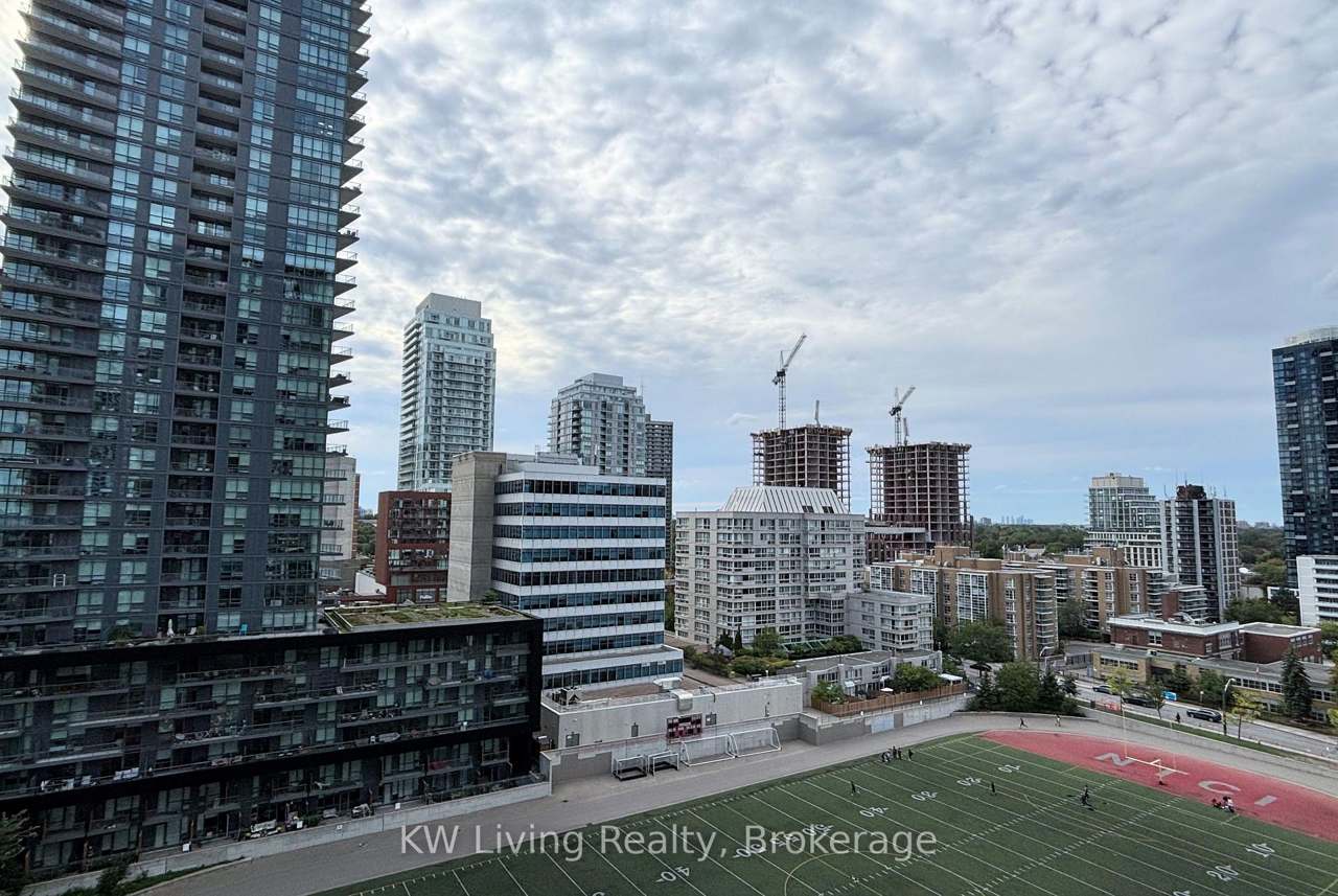 70 Roehampton Avenue 1116, Toronto, ON M4P 1R2