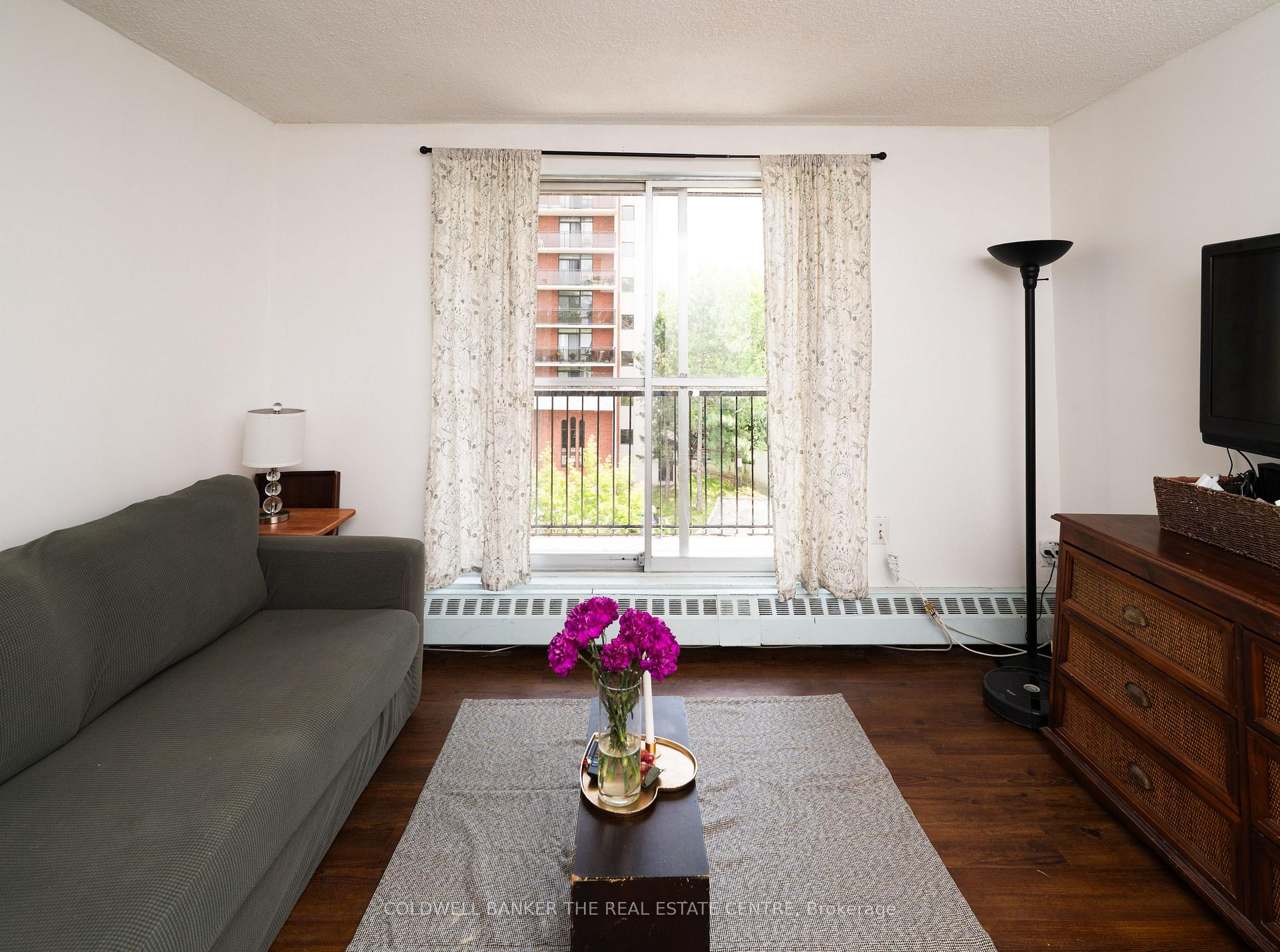 1690 Victoria Park Avenue 404, Toronto, ON M1R 1R1