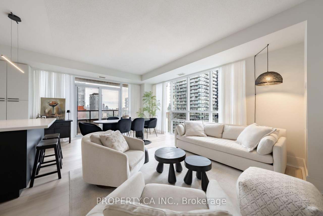 70 Roehampton Avenue 1415, Toronto, ON M4P 1R2