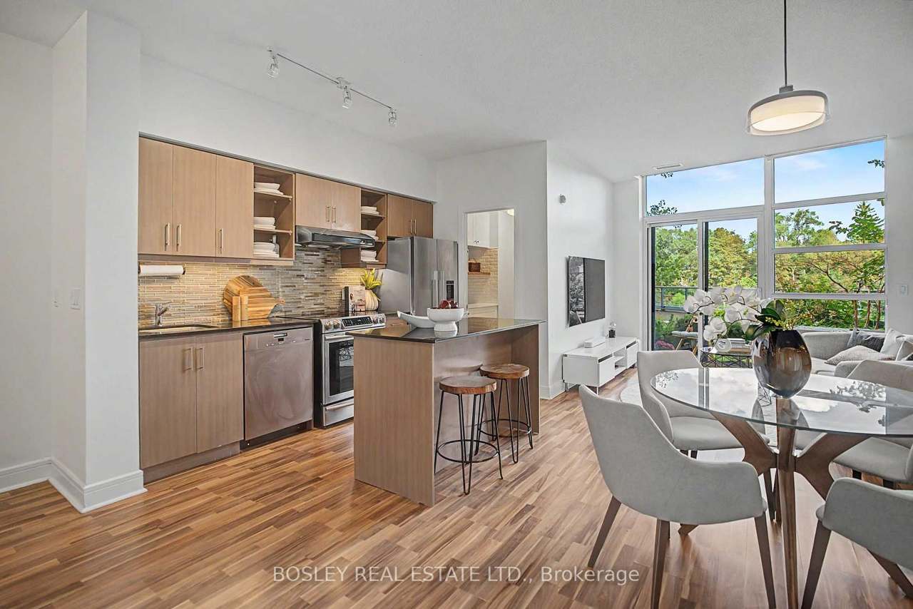 35 Brian Peck Crescent 125, Toronto, ON M4G 0A5
