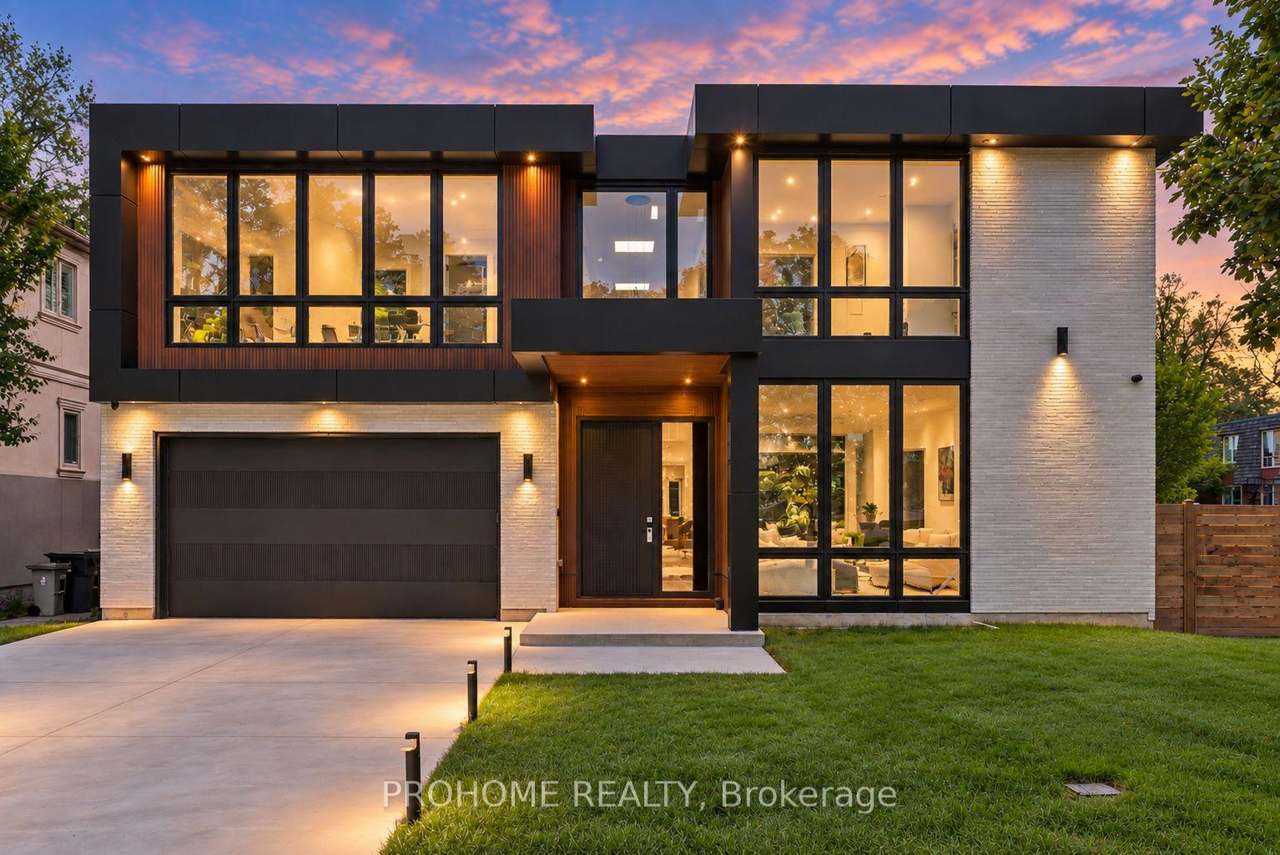 15 Aldershot Crescent, Toronto, ON M2P 1L7