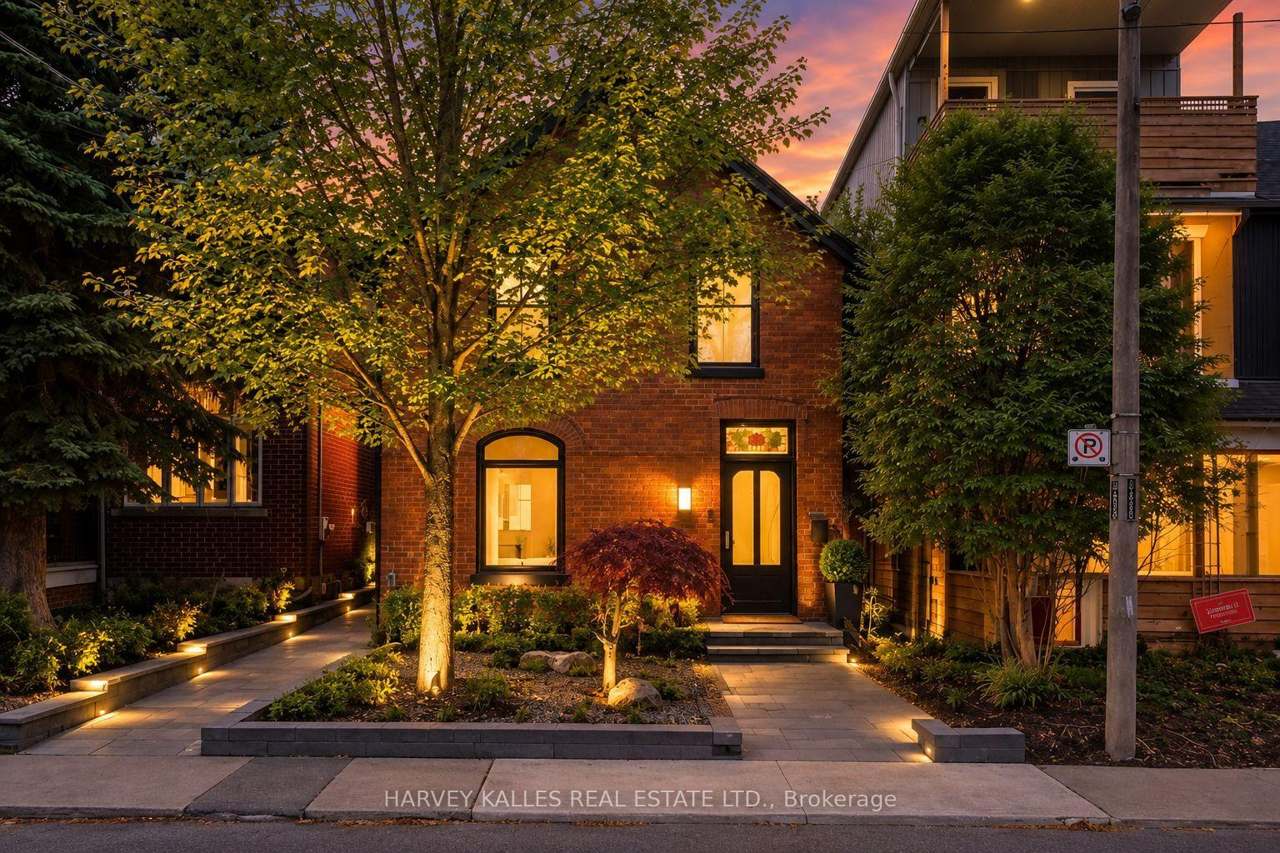239 Borden Street, Toronto, ON M5S 2N5