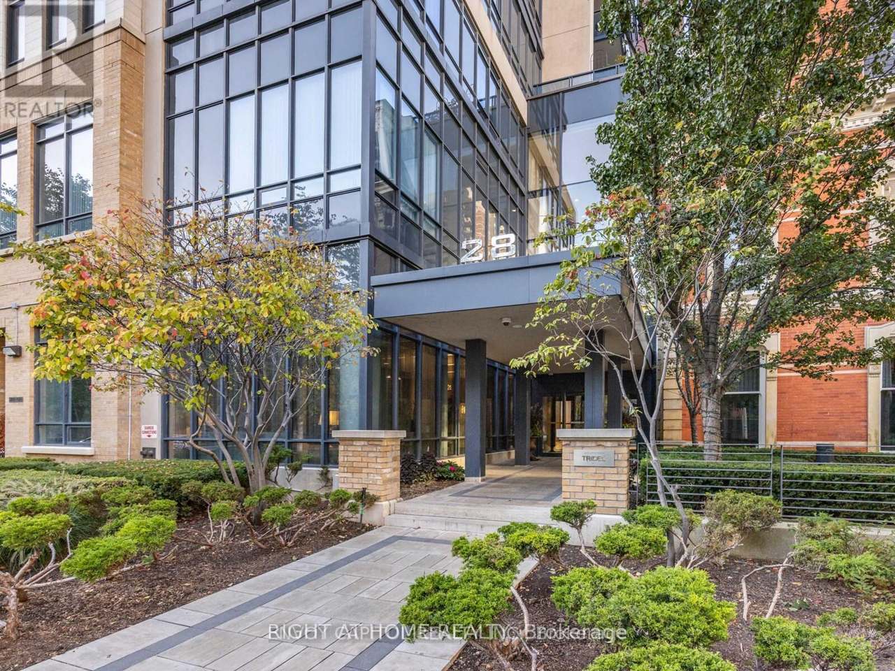 28 Linden Street 1006, Toronto, ON M4Y 0A4