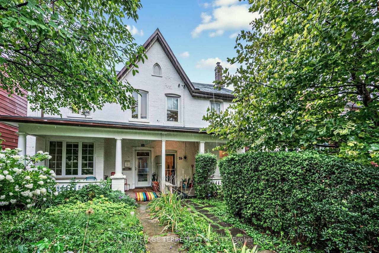 16 Fennings Street, Toronto, ON M6J 3B8
