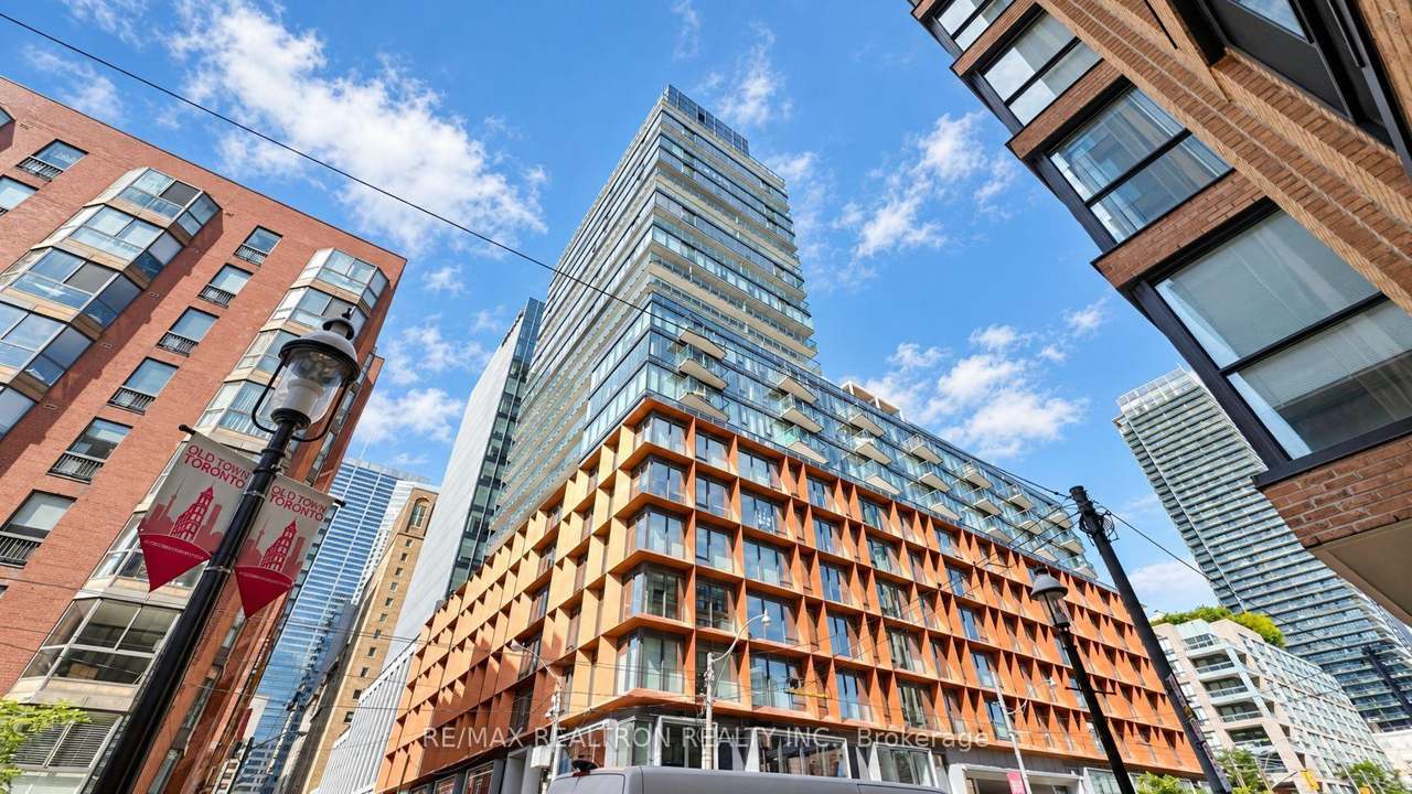 60 Colborne Street 406, Toronto, ON M5E 1E3
