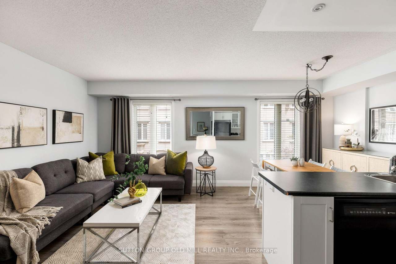 46 Western Battery Road 809, Toronto, ON M6K 3P1
