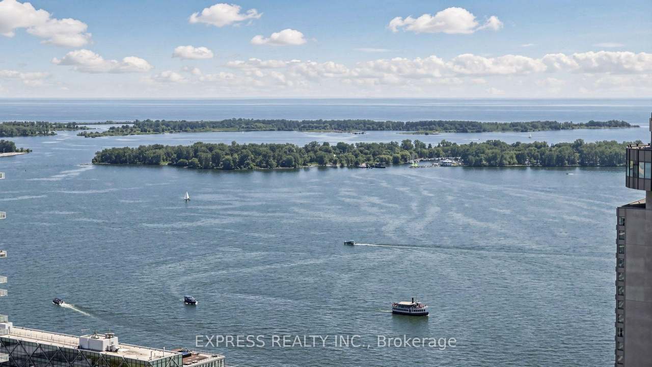 33 Bay Street 4207, Toronto, ON M5J 2Z3