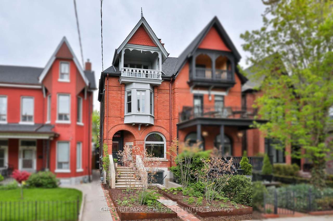 424 Euclid Avenue, Toronto, ON M6G 2S9