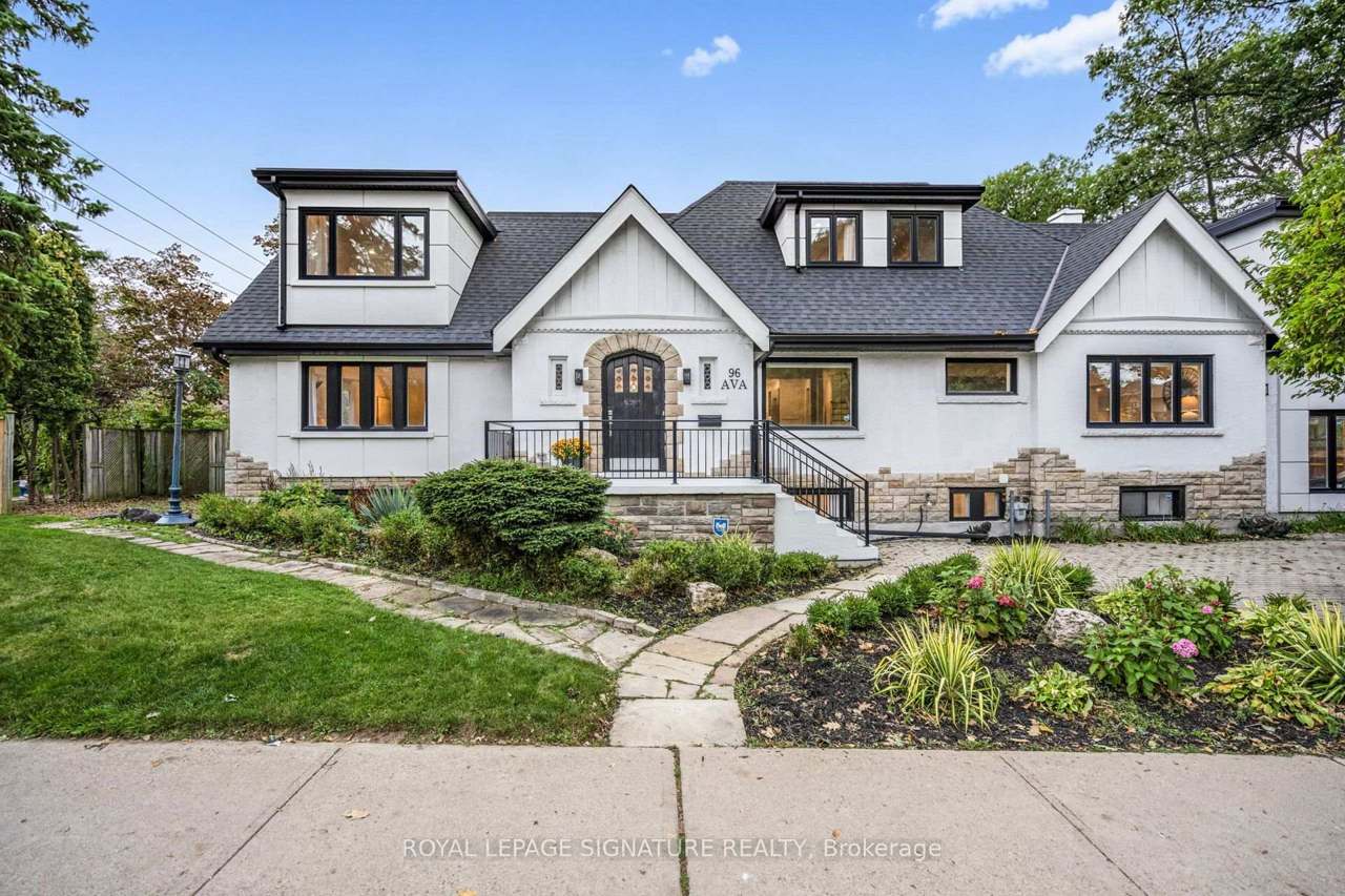 96 Ava Road, Toronto, ON M6C 1W1