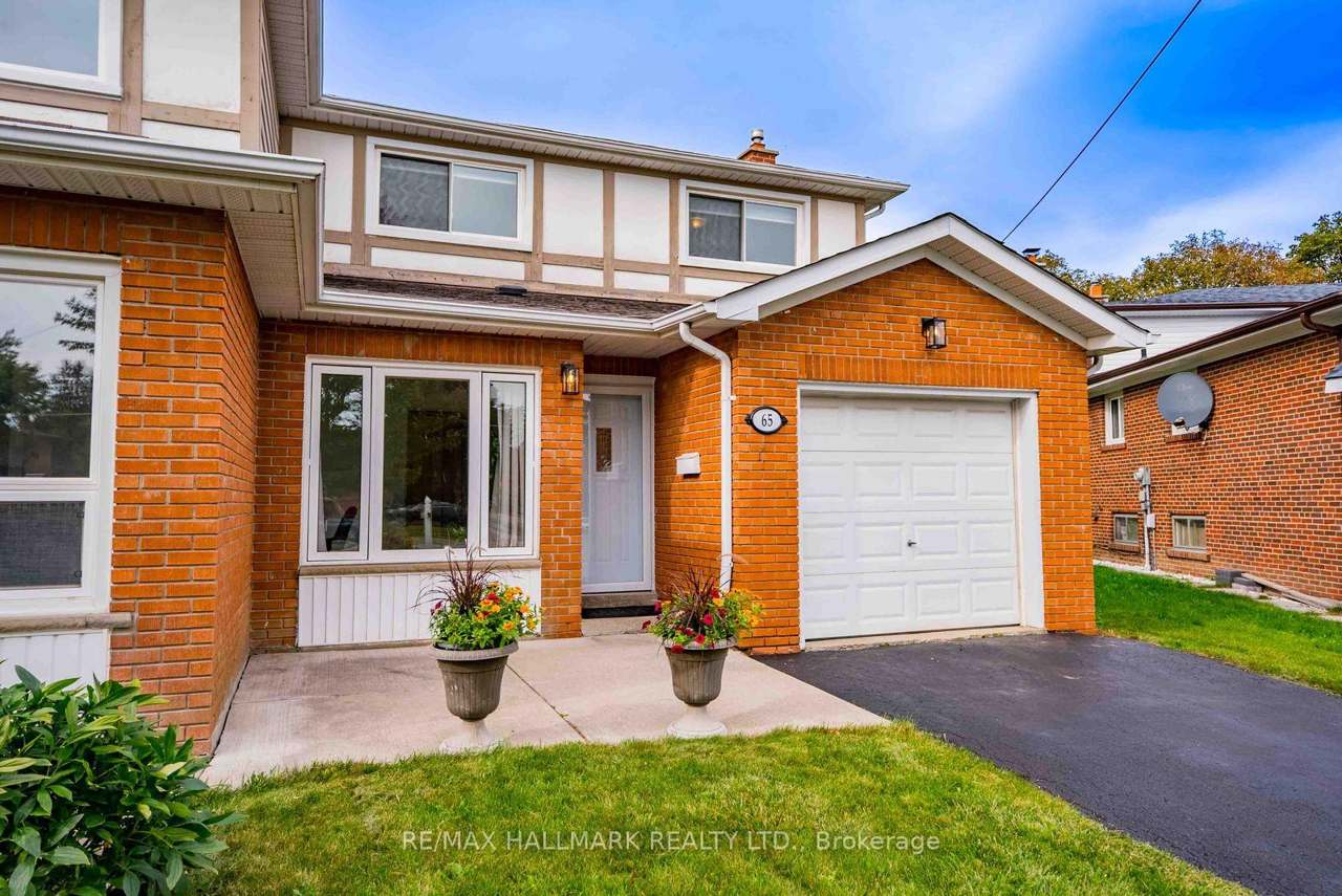 65 Baroness Crescent, Toronto, ON M2J 3K4