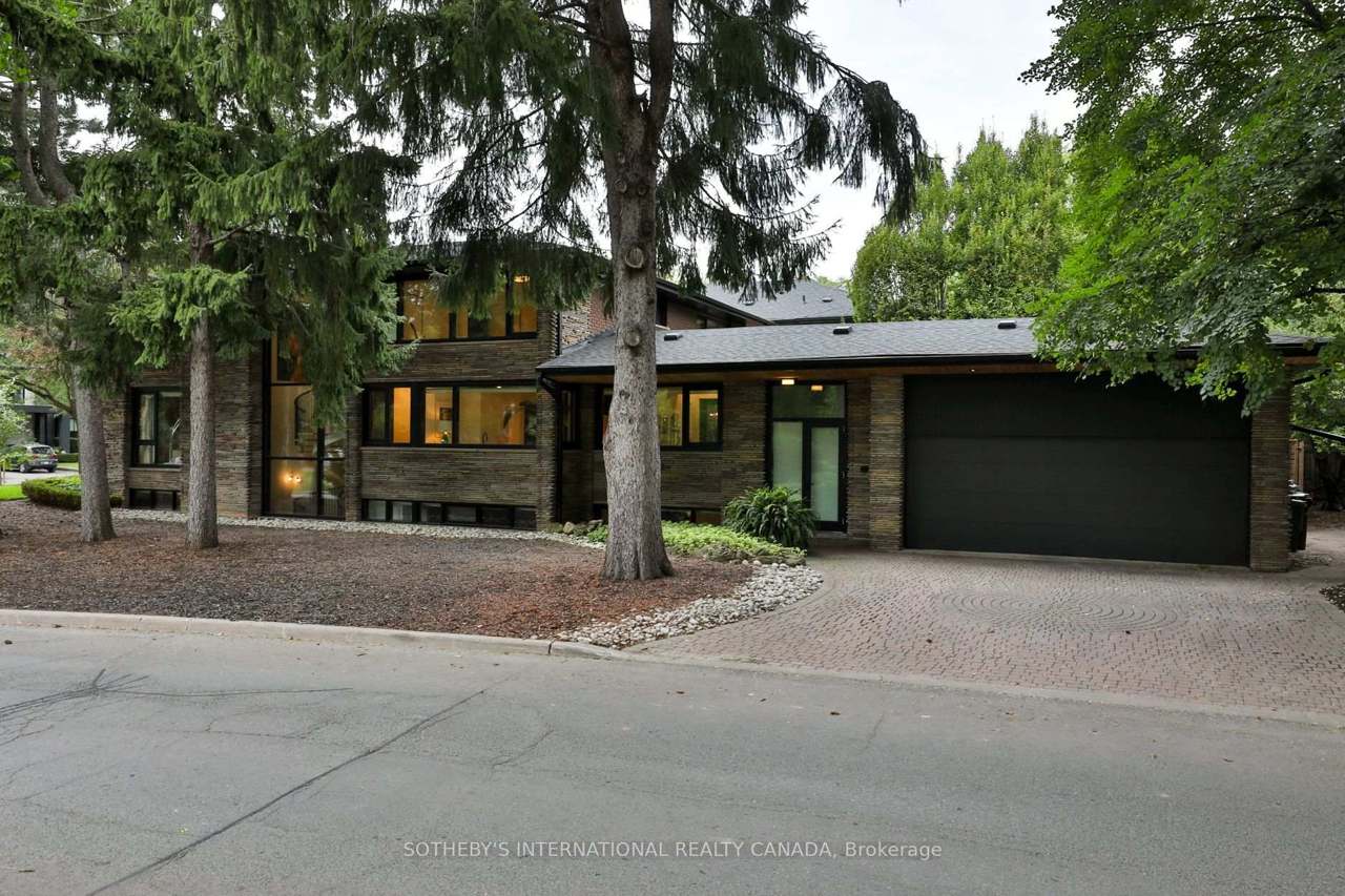 5 Overdale Road, Toronto, ON M6B 3E9