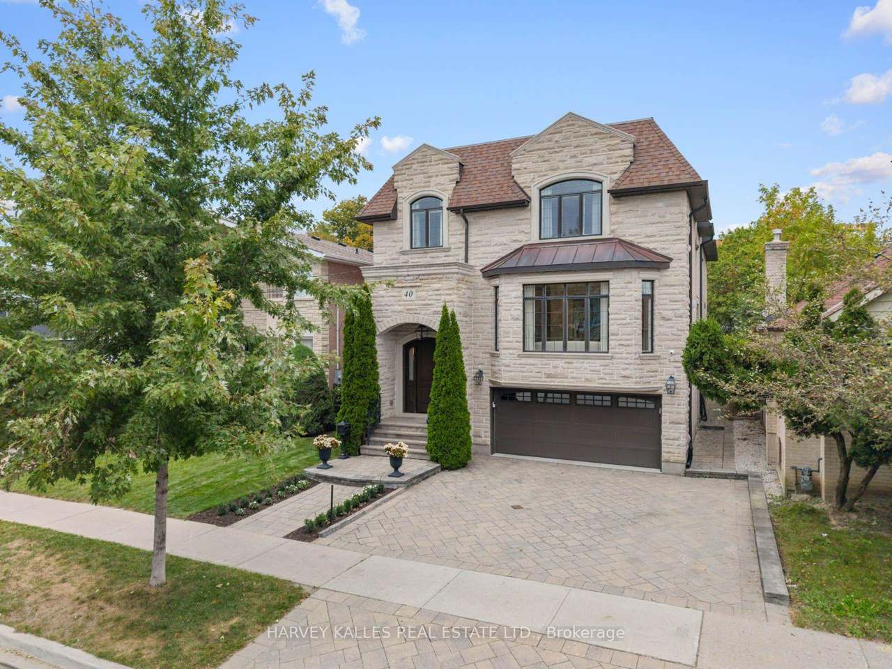 40 Sultana Avenue, Toronto, ON M6A 1T1