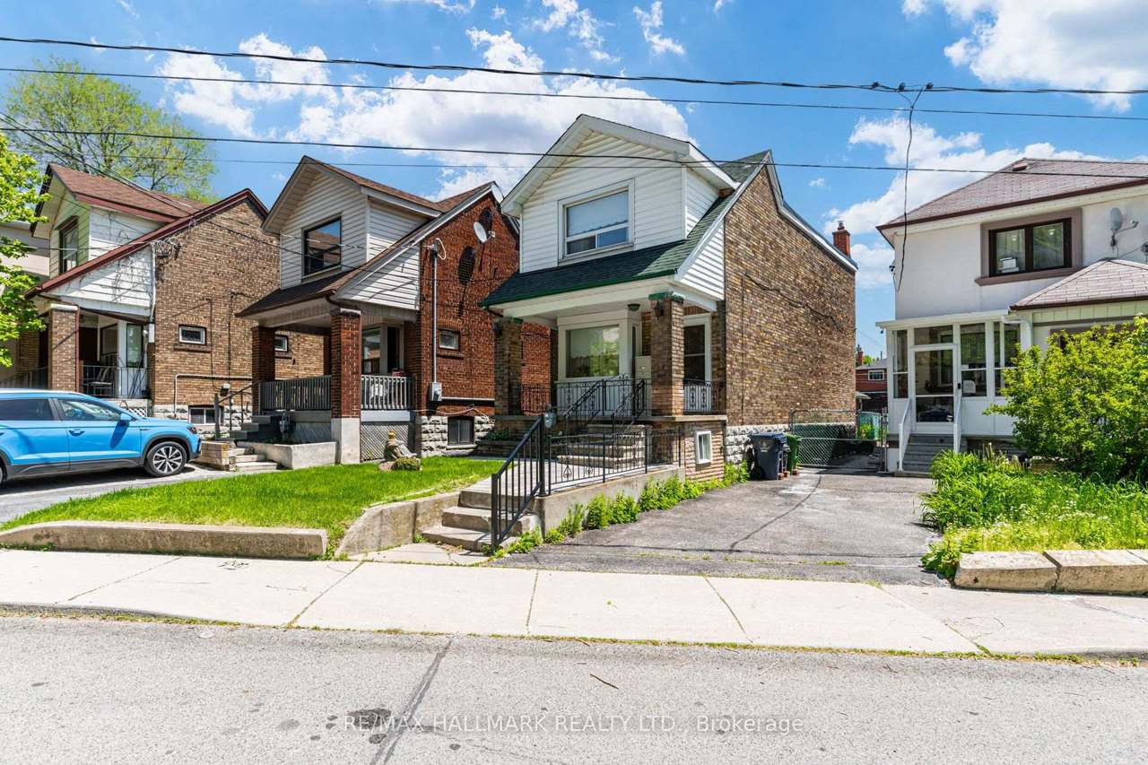 631 Lauder Avenue, Toronto, ON M6E 3J8