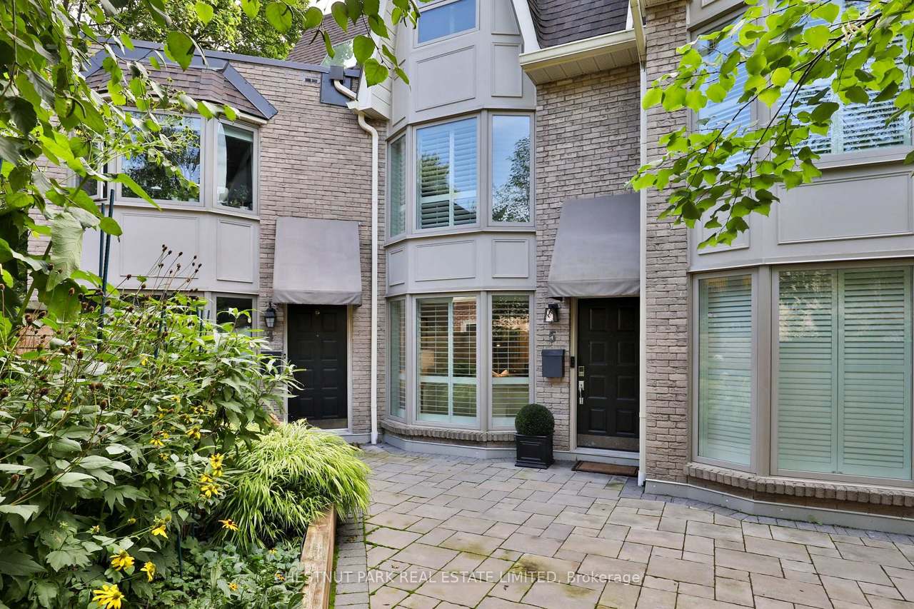 95 Summerhill Avenue TH 5, Toronto, ON M4T 1B1