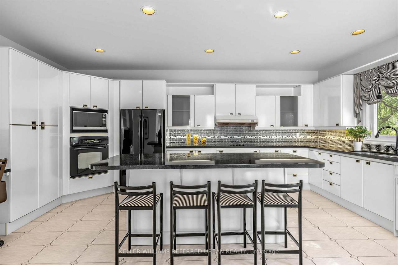 411 Cummer Avenue, Toronto, ON M2M 2G3
