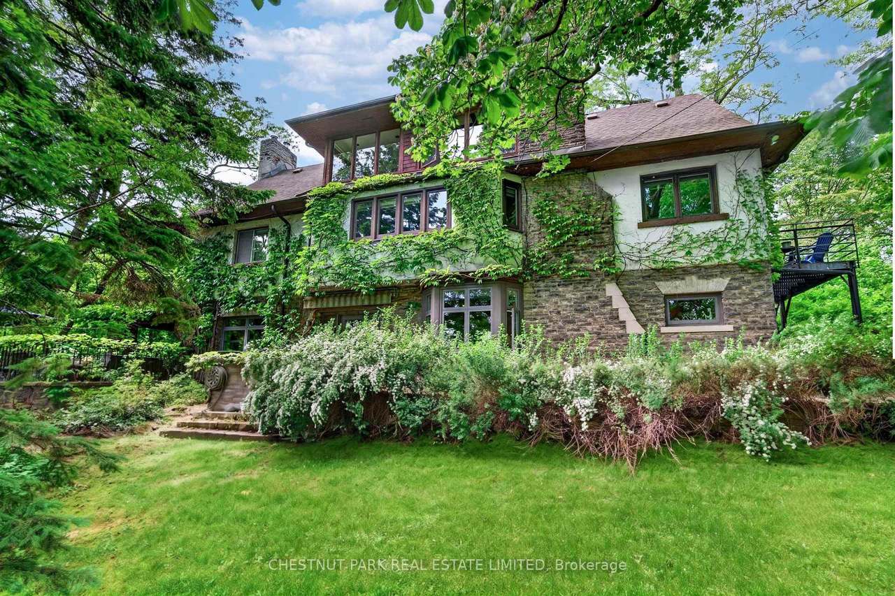 80 Wychwood Park, Toronto, ON M6G 2V5